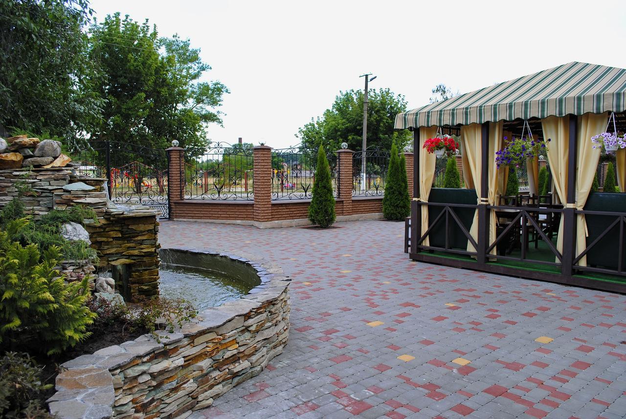 Hotel Restaurant Complex Roman'S Vishenki  Esterno foto